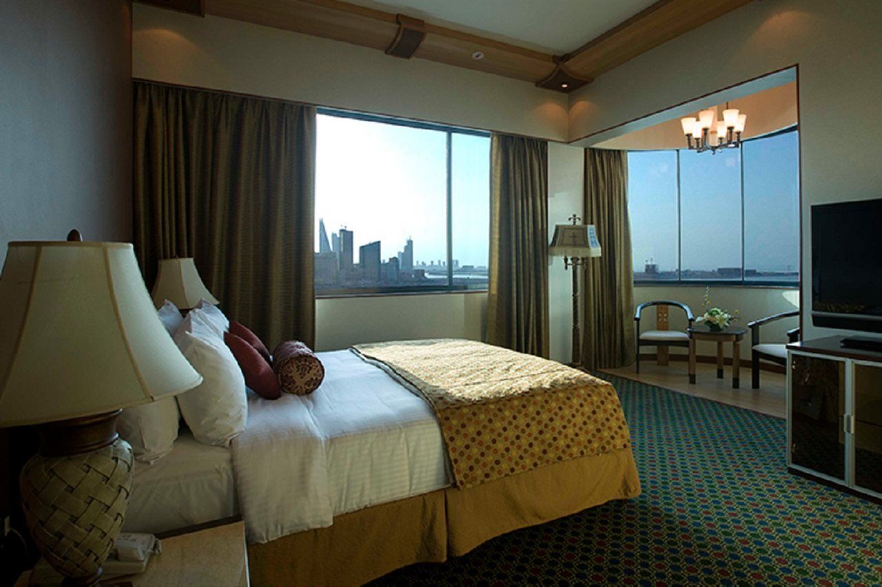 Elite Resort & Spa Manama Exterior photo